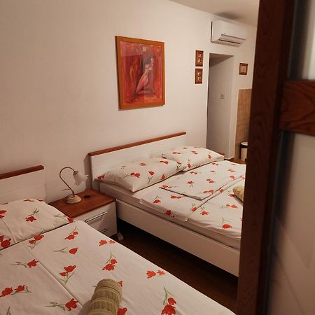 Apartmani Am Krk Town Exteriör bild