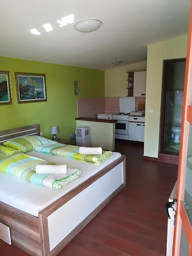 Apartmani Am Krk Town Exteriör bild