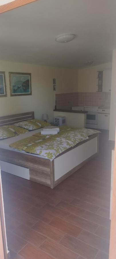 Apartmani Am Krk Town Exteriör bild