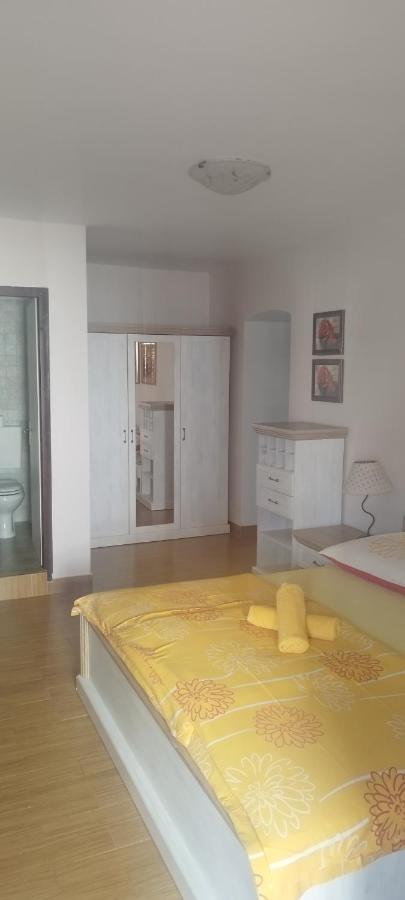 Apartmani Am Krk Town Exteriör bild